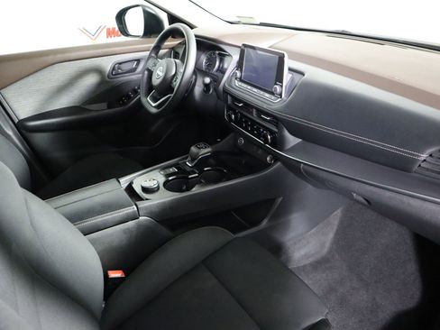 Used 2023 Nissan Rogue S image 50