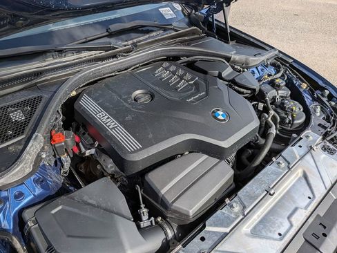 Used 2022 BMW 330i Sedan w/ Driving Assistance Package image 12