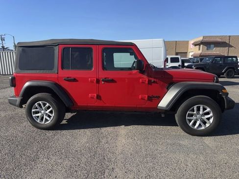 Used 2023 Jeep Wrangler Unlimited Sport AWD/4WD image 4