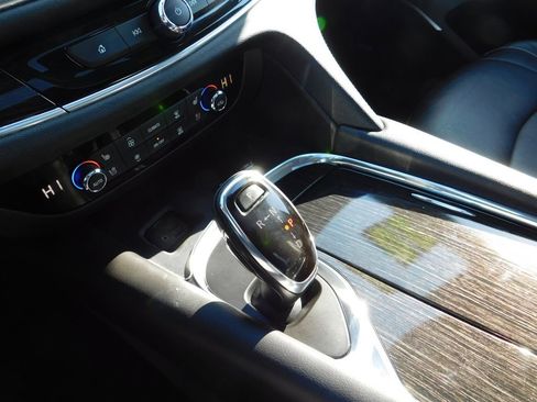 Used 2020 Buick Enclave Avenir w/ Avenir Technology Package image 26