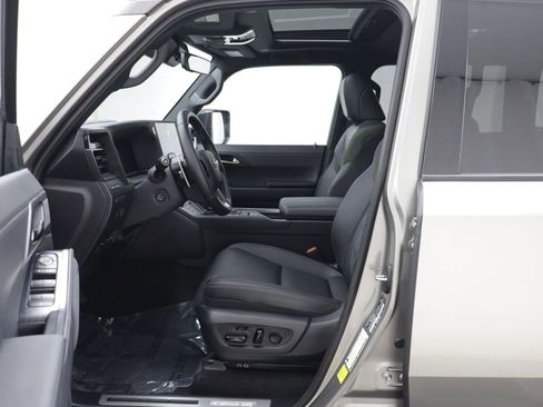 Used 2025 Lexus GX 550 image 5