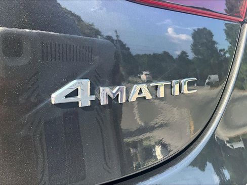 Used 2020 Mercedes-Benz GLC 300 4MATIC Coupe image 10