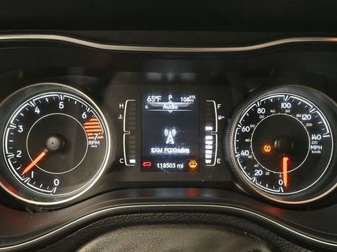 Used 2019 Jeep Cherokee Latitude w/ Popular Appearance Group image 30