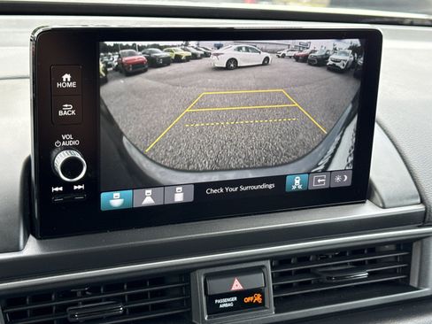 Used 2025 Honda Pilot EX-L image 26