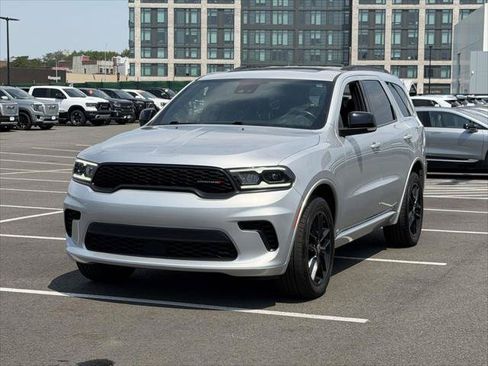 Used 2024 Dodge Durango GT AWD/4WD image 3
