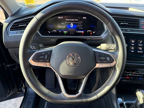 Certified 2024 Volkswagen Tiguan SE w/ Panoramic Sunroof Package image 14