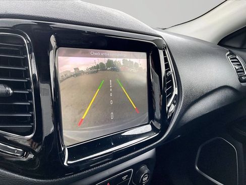 Used 2019 Jeep Compass Limited FWD image 19
