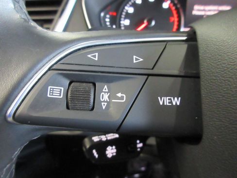 Used 2023 Audi Q5 2.0T Premium w/ Convenience Package AWD/4WD image 15