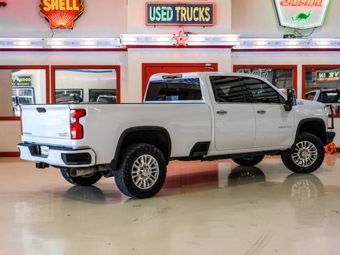 Used 2022 Chevrolet Silverado 3500 High Country w/ Technology Package image 3