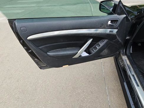 Used 2010 INFINITI G37 Convertible w/ Premium Pkg RWD image 17