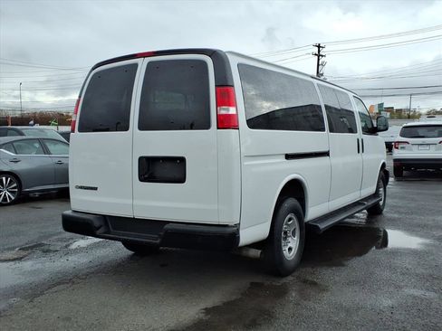 Used 2023 Chevrolet Express 3500 LS image 7