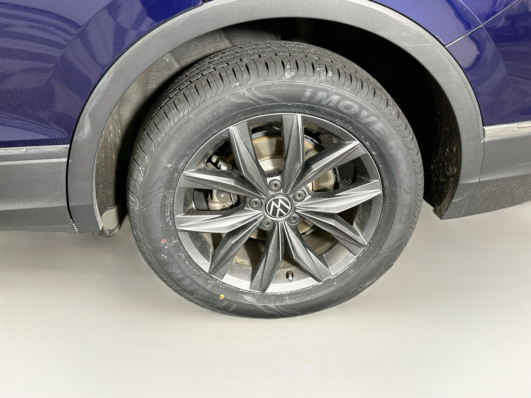 Used 2022 Volkswagen Tiguan SE FWD image 11
