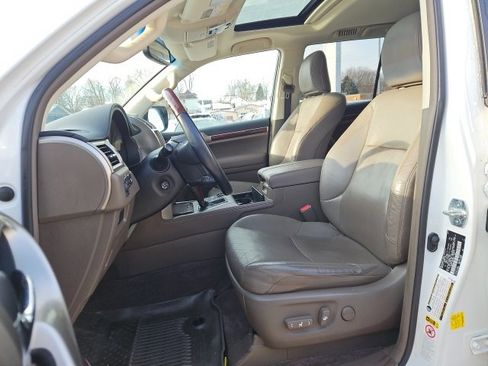 Used 2018 Lexus GX 460 image 27