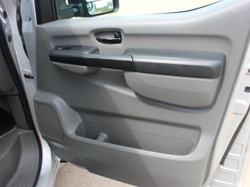 Used 2014 Nissan NV 3500 SL w/ Technology Package RWD image 29