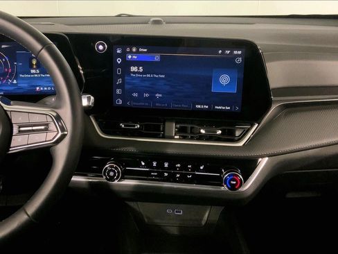 Used 2026 Chevrolet Equinox LT FWD image 6