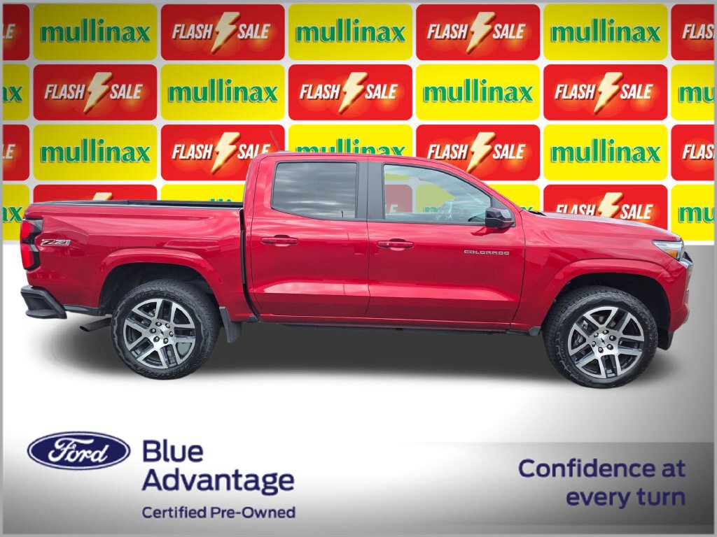Used 2024 Chevrolet Colorado Z71 w/ Z71 Convenience Package 2 AWD/4WD image 2
