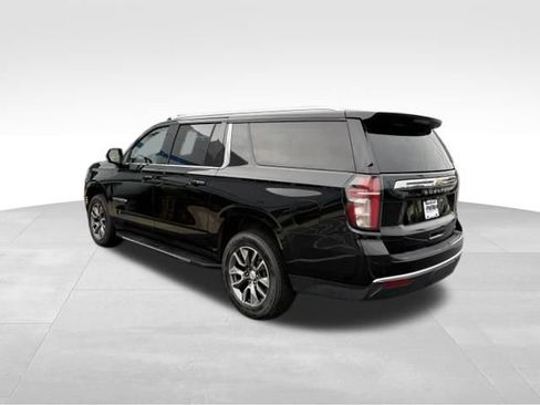 Used 2021 Chevrolet Suburban LT w/ Rear Media and Nav Package AWD/4WD image 10