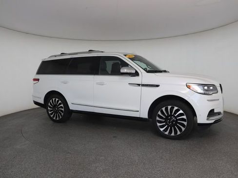Used 2024 Lincoln Navigator Black Label image 25