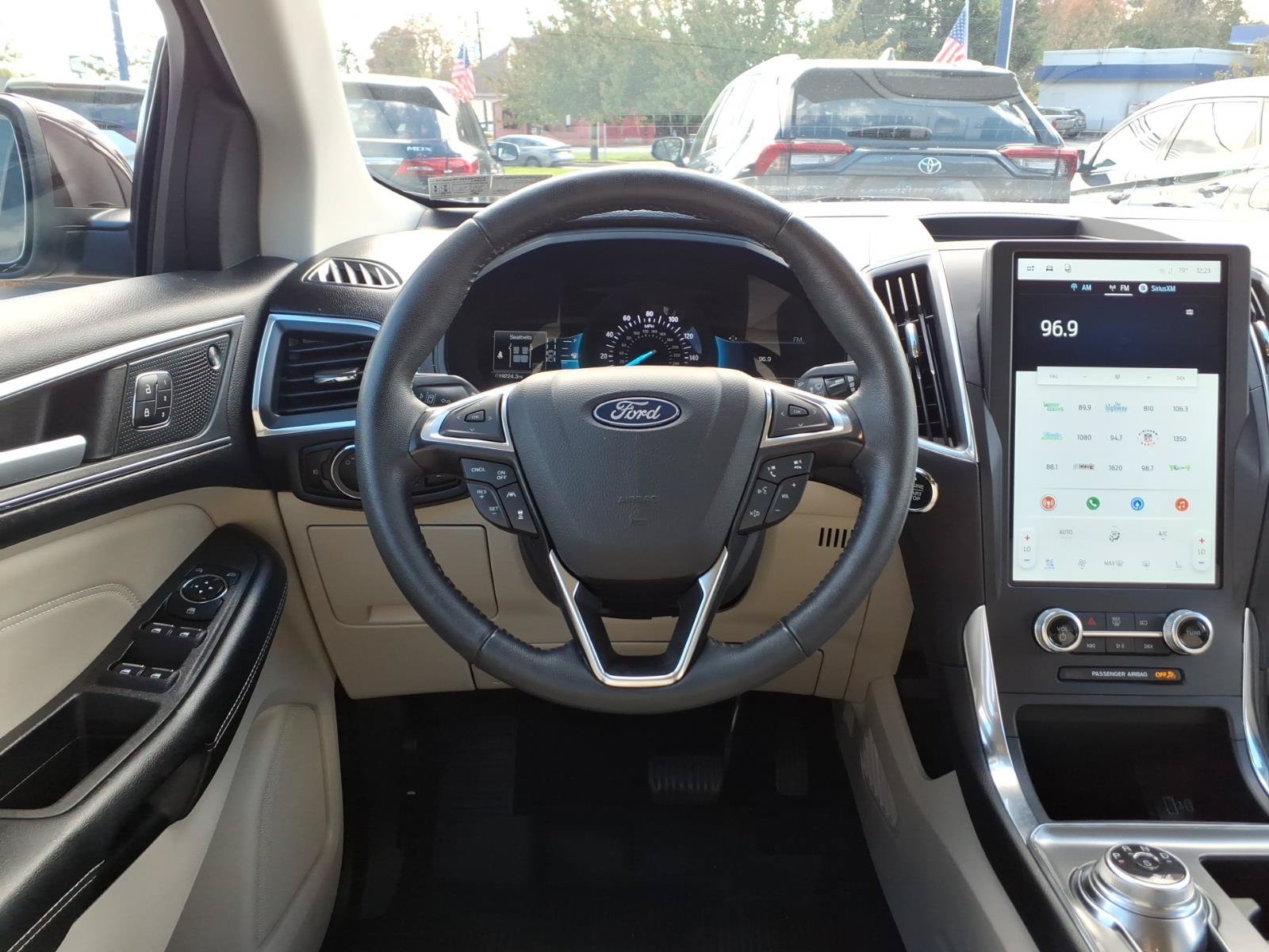 Certified 2024 Ford Edge Titanium w/ Equipment Group 301A AWD/4WD image 13