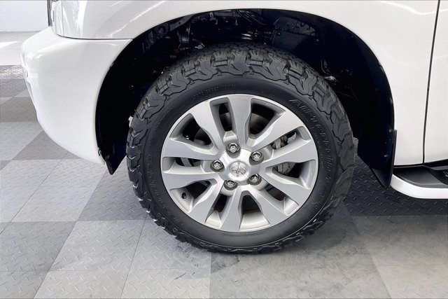 Used 2015 Toyota Sequoia Limited AWD/4WD image 8
