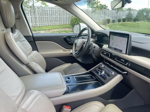 Used 2022 Lincoln Aviator Reserve w/ Equipment Group 201A AWD/4WD image 32