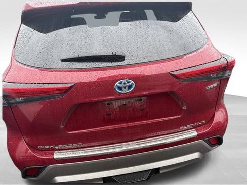 Used 2023 Toyota Highlander Platinum AWD/4WD image 15