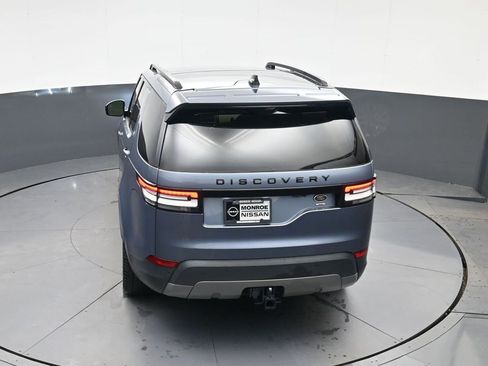 Used 2018 Land Rover Discovery SE image 28