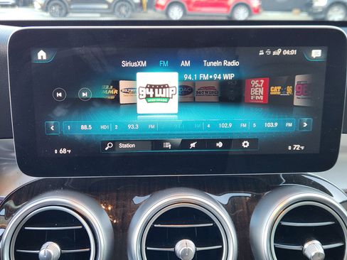 Used 2021 Mercedes-Benz GLC 300 GLC 300 image 11