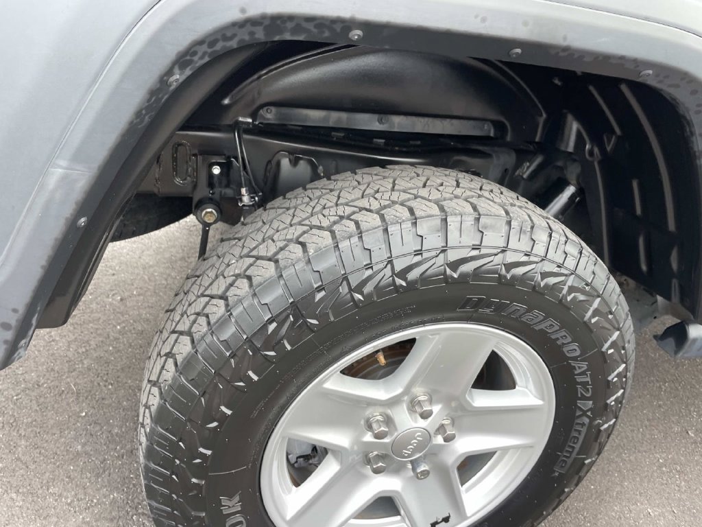 Used 2020 Jeep Gladiator Sport w/ Quick Order Package 24S AWD/4WD image 22