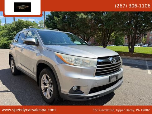 Used 2015 Toyota Highlander XLE AWD/4WD image 1