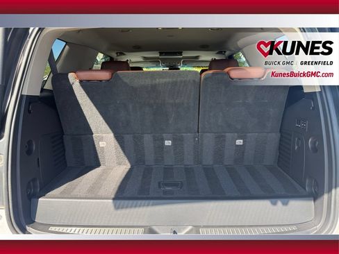 Used 2016 Cadillac Escalade Luxury AWD/4WD image 38