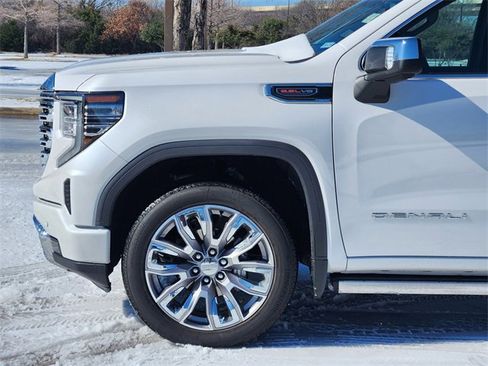 Used 2024 GMC Sierra 1500 Denali w/ Denali Reserve Package image 8