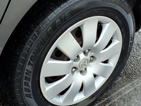 Used 2004 Toyota Corolla LE image 9