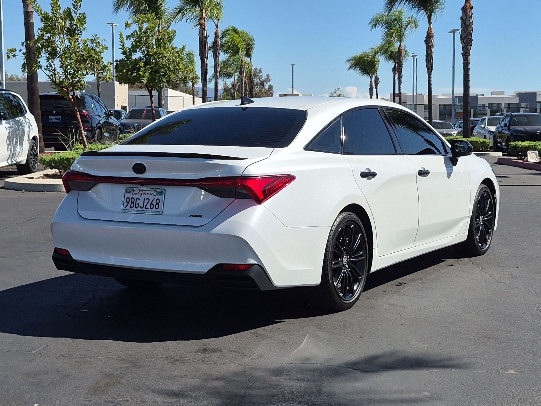 Used 2022 Toyota Avalon XSE FWD image 10