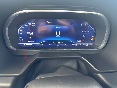 Used 2023 Chevrolet Tahoe Z71 w/ Off-Road Capability Package image 27