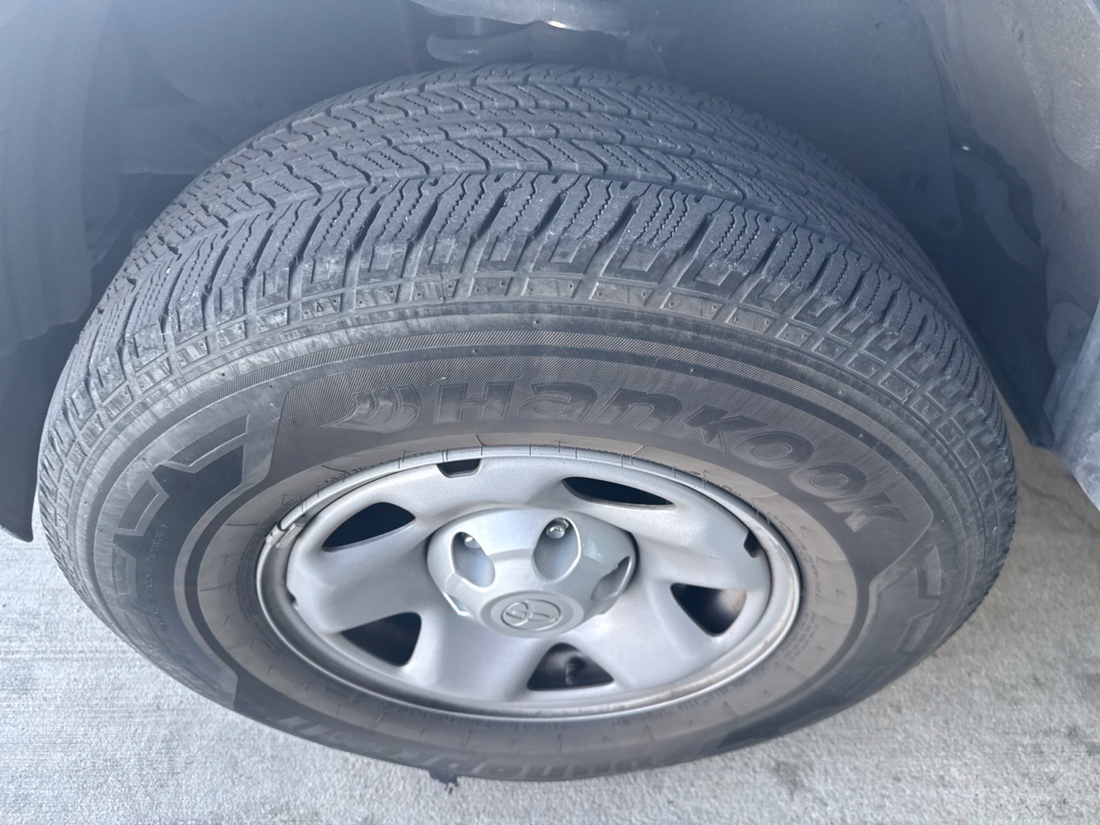 Used 2018 Toyota Tacoma SR w/ SR Convenience Package RWD image 3