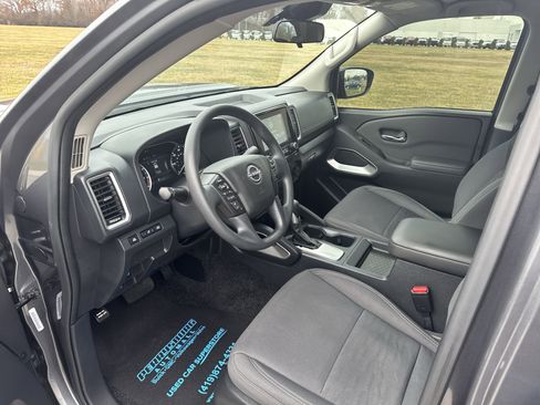 Used 2022 Nissan Frontier SV image 10