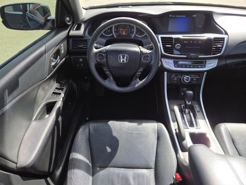 Used 2015 Honda Accord Touring image 25
