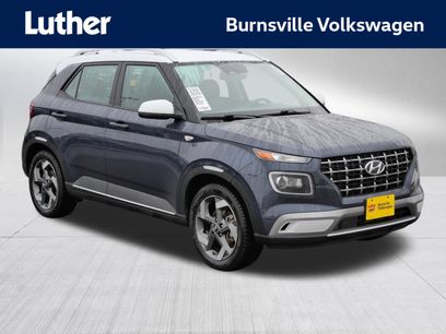 Used 2023 Hyundai Venue Limited w/ Cargo Package