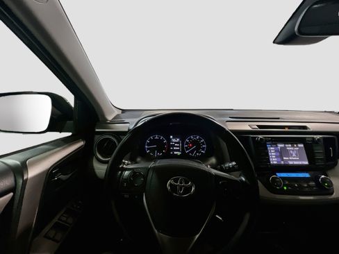 Used 2018 Toyota RAV4 XLE AWD/4WD image 7