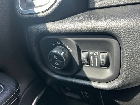 Used 2022 RAM 1500 Laramie w/ Sport Appearance Package AWD/4WD image 18