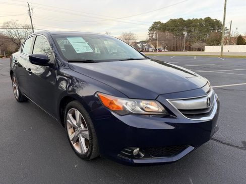 Used 2013 Acura ILX w/ Premium Package image 4