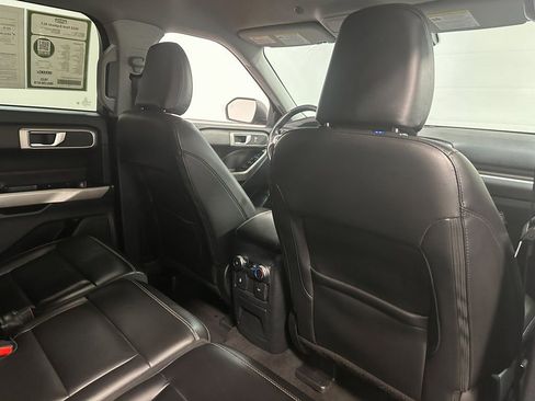 Used 2022 Ford Explorer XLT image 84