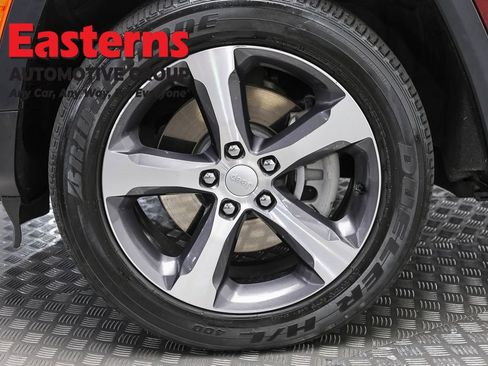 Used 2023 Jeep Grand Cherokee 4WD 4xe w/ Luxury Tech Group II image 34