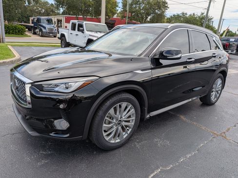 Used 2023 INFINITI QX50 Luxe AWD/4WD image 8