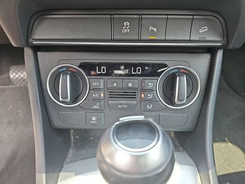 Used 2017 Audi Q3 2.0T Premium FWD image 25