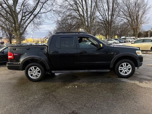 Used 2010 Ford Explorer Sport Trac XLT image 4