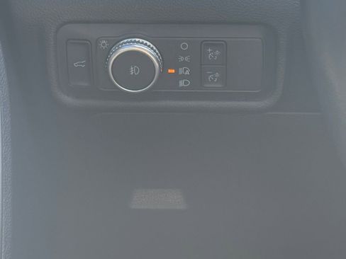 Used 2022 Ford Explorer XLT w/ Equipment Group 202A image 23