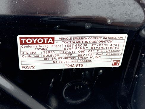 Used 2024 Toyota Tacoma TRD Sport AWD/4WD image 20