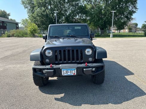 Used 2017 Jeep Wrangler Rubicon AWD/4WD image 2